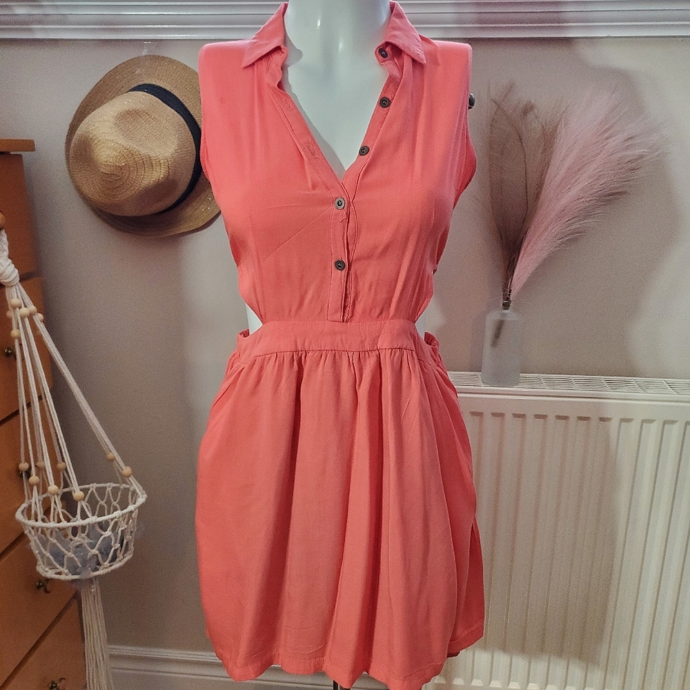 TCEC Los Angeles•Vintage Coral Cut-Out Retro Style Button Collar Dress